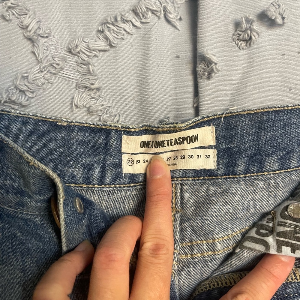 One teaspoon shorts - Picture 3 of 3